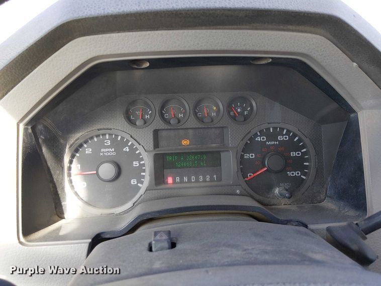 image for item EC1295 2008 Ford F250 Super Duty utility bed pickup truck