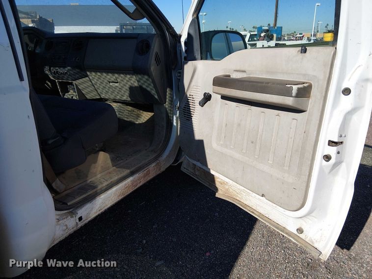 image for item EC1295 2008 Ford F250 Super Duty utility bed pickup truck