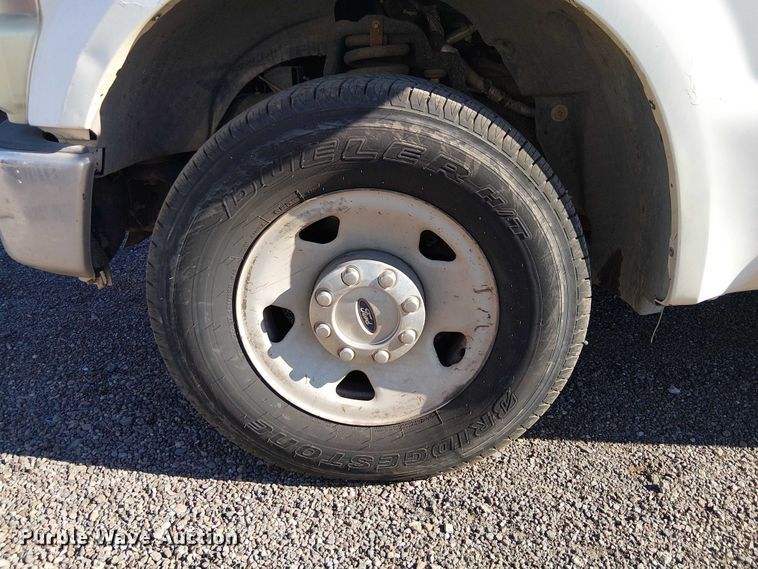 image for item EC1295 2008 Ford F250 Super Duty utility bed pickup truck