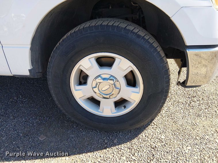 image for item EC1302 2011 Ford F150 SuperCrew pickup truck