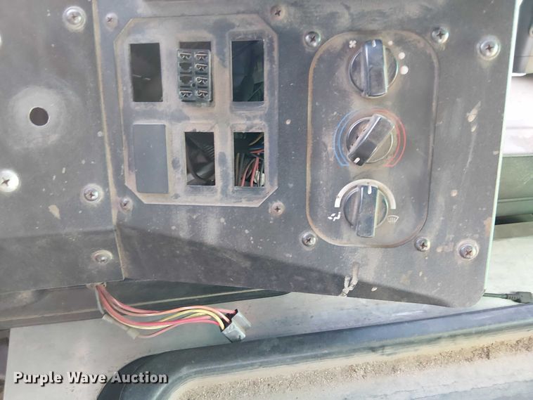 image for item EC1310 2014 Freightliner MT45 delivery truck