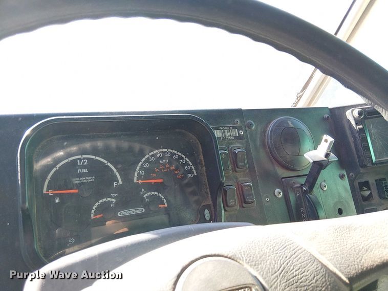 image for item EC1310 2014 Freightliner MT45 delivery truck