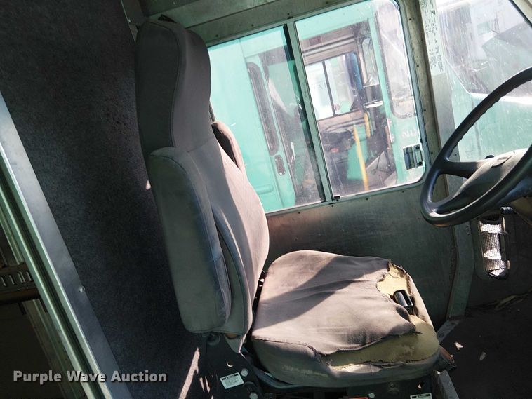 image for item EC1310 2014 Freightliner MT45 delivery truck