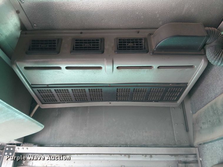 image for item EC1310 2014 Freightliner MT45 delivery truck