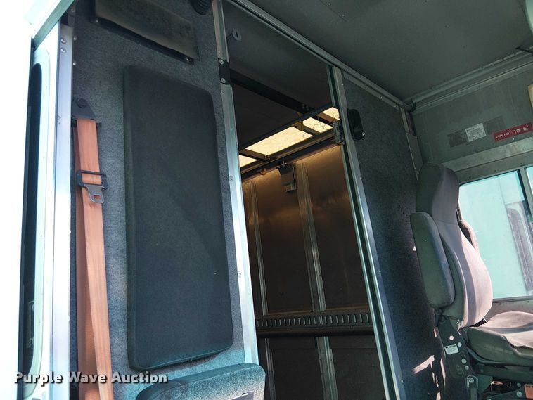 image for item EC1310 2014 Freightliner MT45 delivery truck