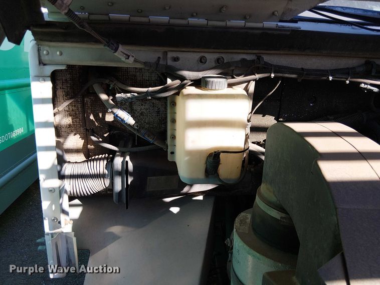 image for item EC1310 2014 Freightliner MT45 delivery truck