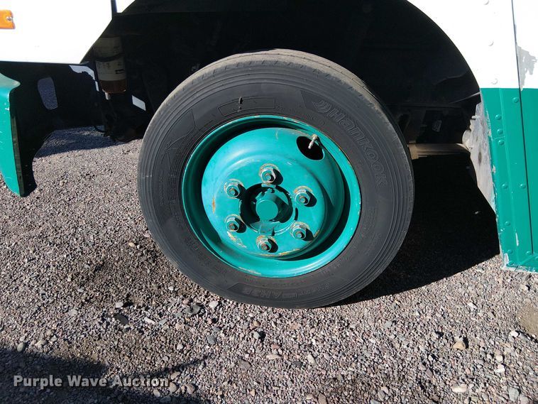 image for item EC1310 2014 Freightliner MT45 delivery truck