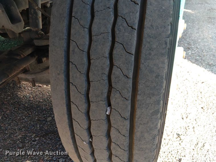 image for item EC1310 2014 Freightliner MT45 delivery truck