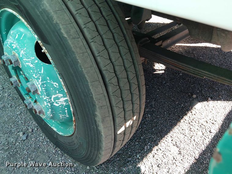 image for item EC1310 2014 Freightliner MT45 delivery truck