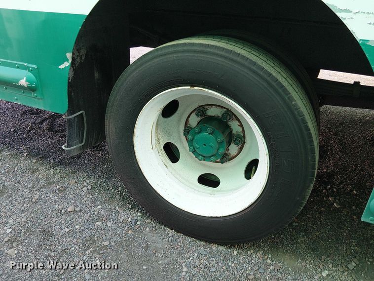 image for item EC1310 2014 Freightliner MT45 delivery truck