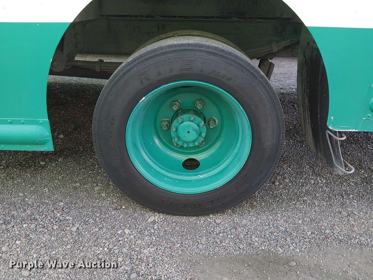 image for item EC1310 2014 Freightliner MT45 delivery truck