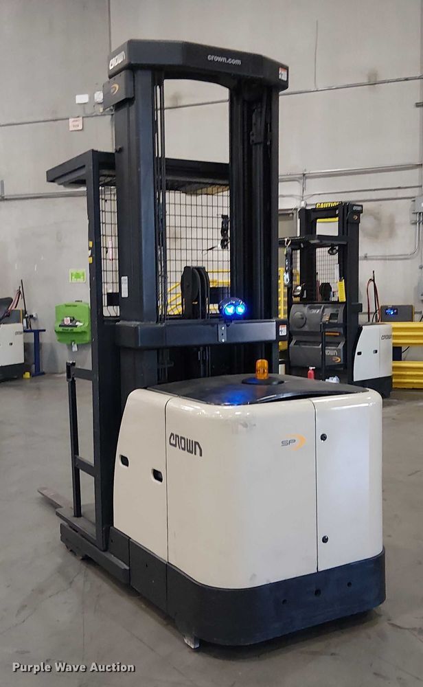 image for item EC1316 2016 Crown SP3520-30 order picker