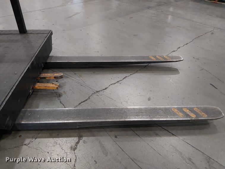 image for item EC1316 2016 Crown SP3520-30 order picker