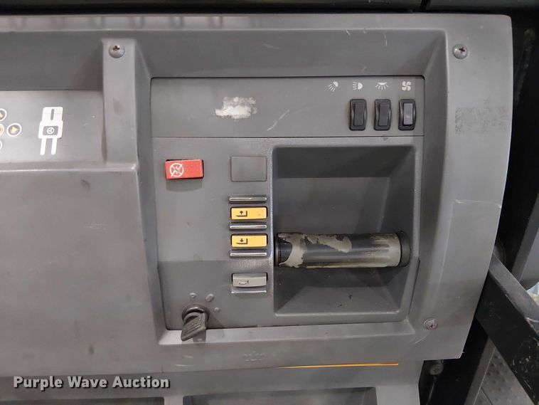 image for item EC1316 2016 Crown SP3520-30 order picker