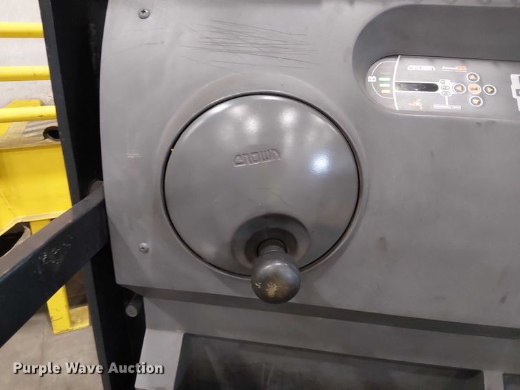 image for item EC1316 2016 Crown SP3520-30 order picker