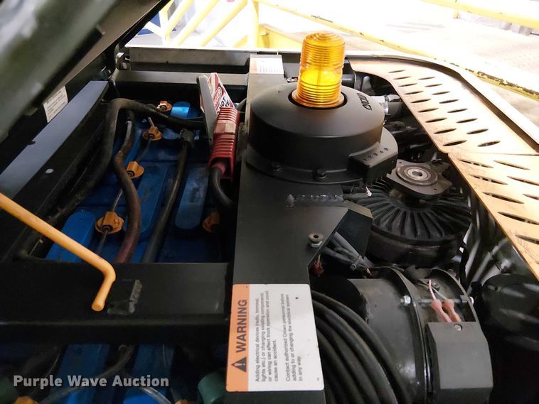 image for item EC1316 2016 Crown SP3520-30 order picker