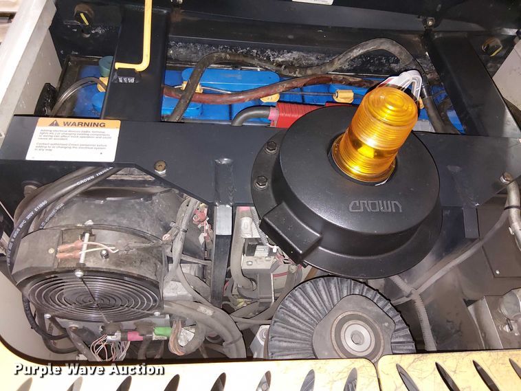 image for item EC1316 2016 Crown SP3520-30 order picker