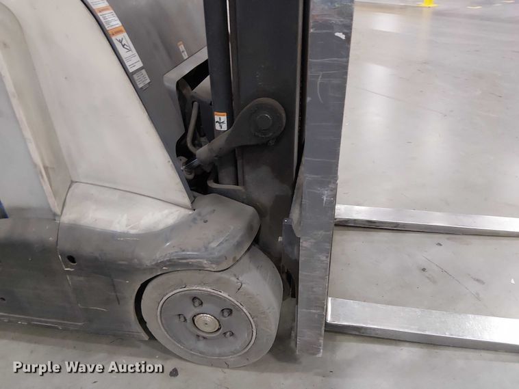 image for item EC1337 2017 Crown RC5545-40 forklift