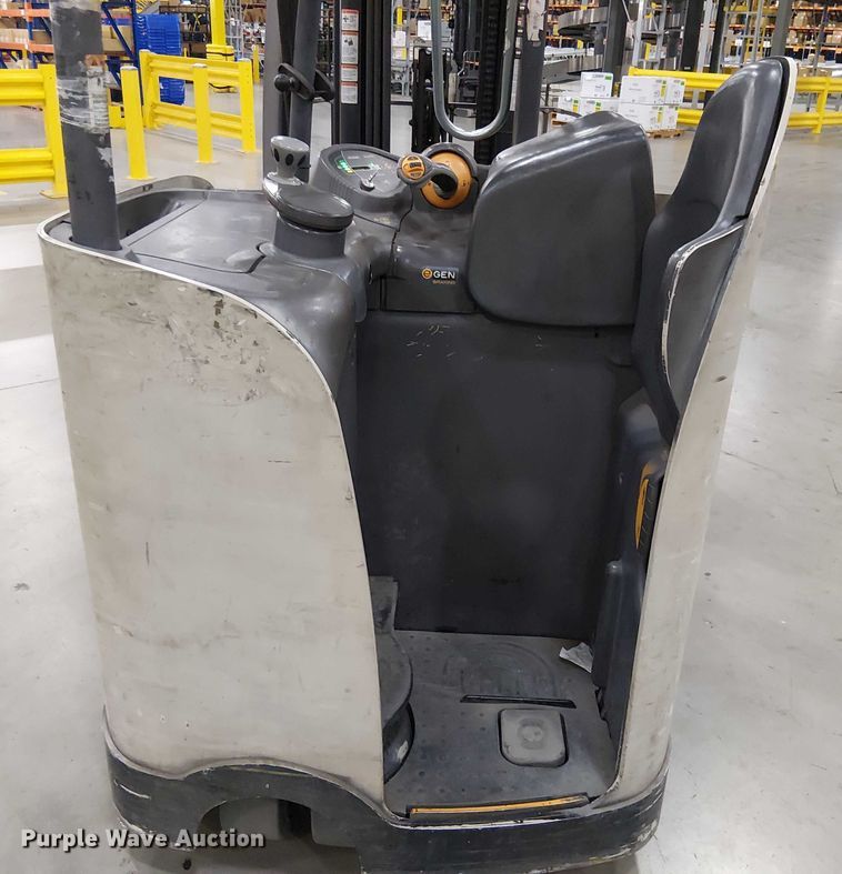 image for item EC1337 2017 Crown RC5545-40 forklift
