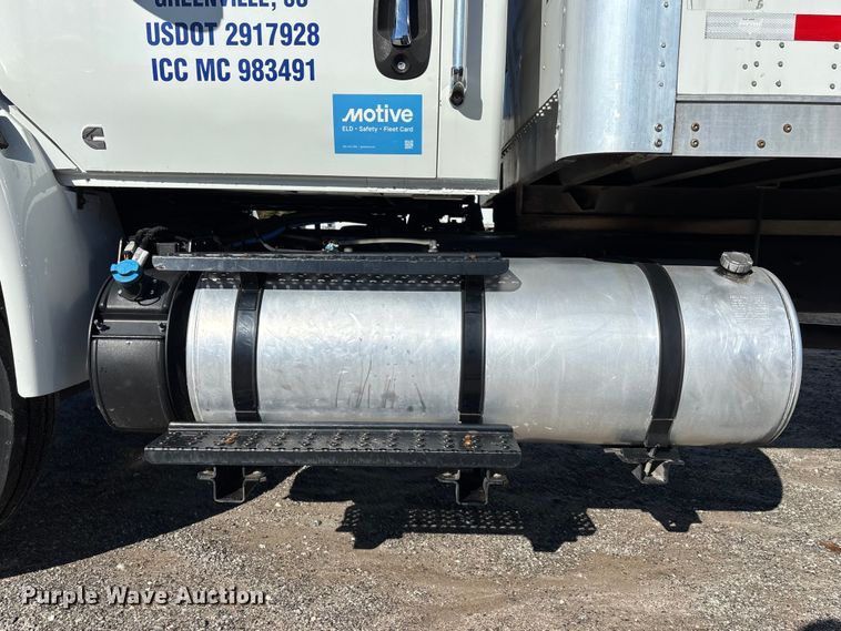 image for item EC3893 2019 International MV607 box truck