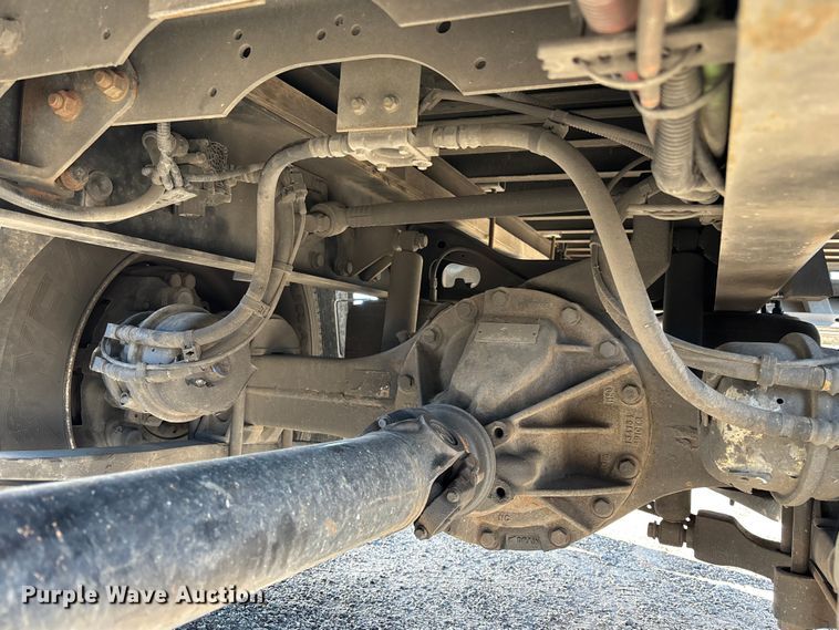 image for item EC3893 2019 International MV607 box truck