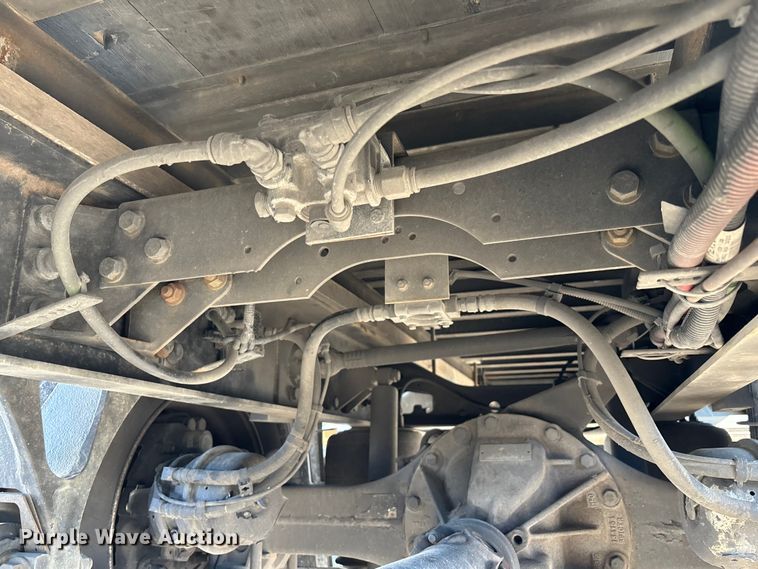 image for item EC3893 2019 International MV607 box truck