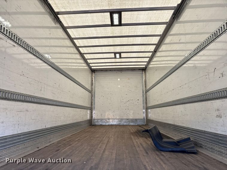 image for item EC3893 2019 International MV607 box truck