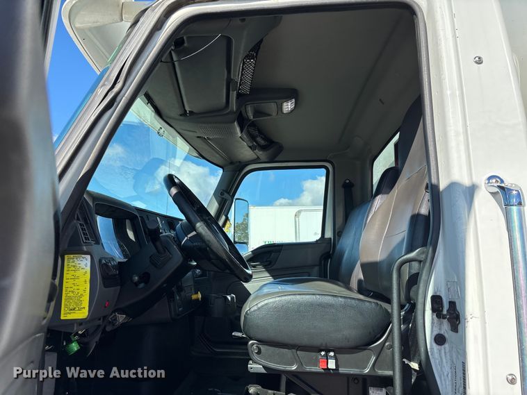 image for item EC3893 2019 International MV607 box truck