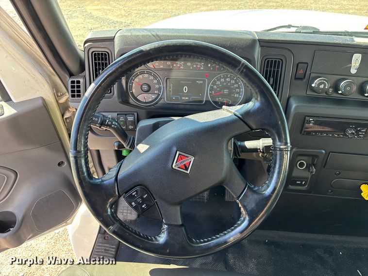 image for item EC3893 2019 International MV607 box truck