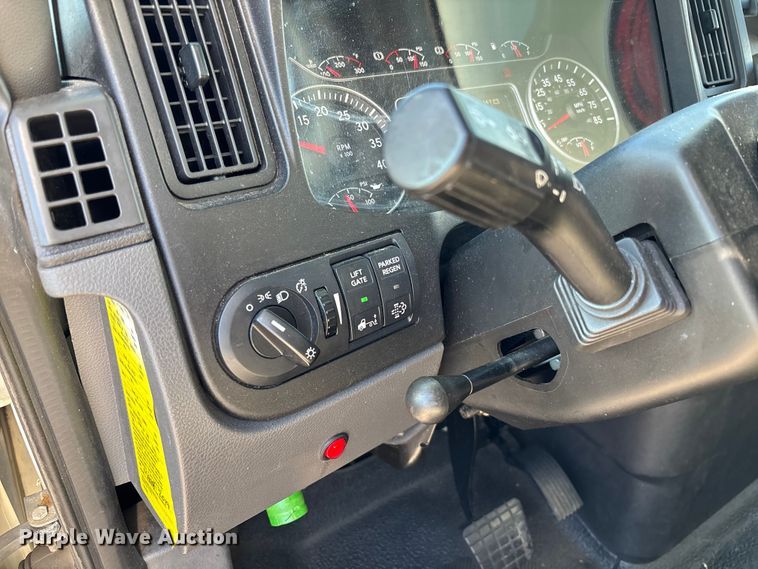 image for item EC3893 2019 International MV607 box truck