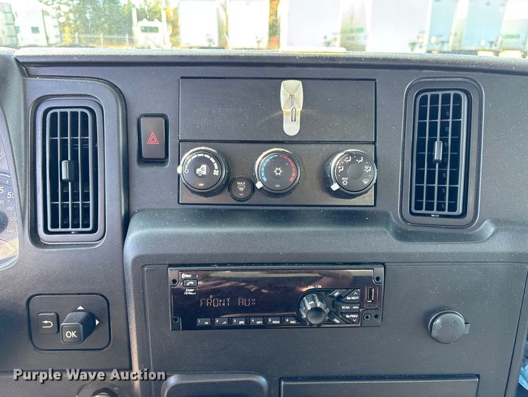 image for item EC3893 2019 International MV607 box truck