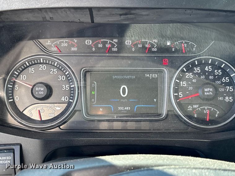 image for item EC3893 2019 International MV607 box truck