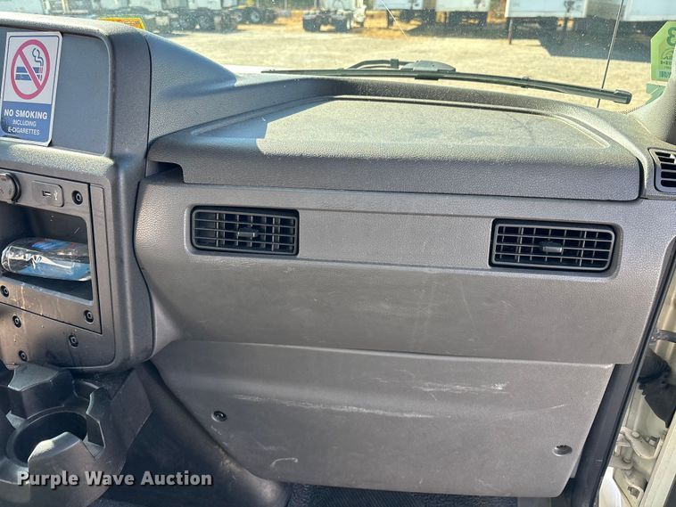 image for item EC3893 2019 International MV607 box truck