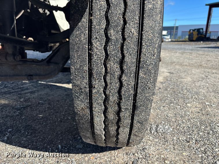 image for item EC3893 2019 International MV607 box truck