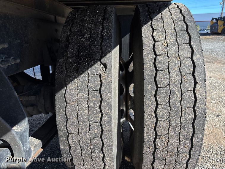 image for item EC3893 2019 International MV607 box truck