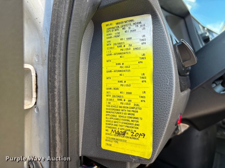 image for item EC3893 2019 International MV607 box truck