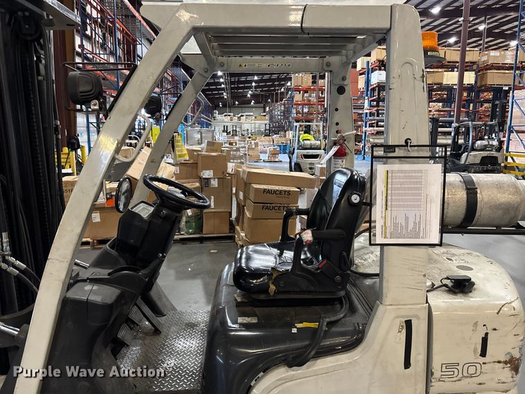 image for item EC3896 2017 UniCarriers PF50 forklift