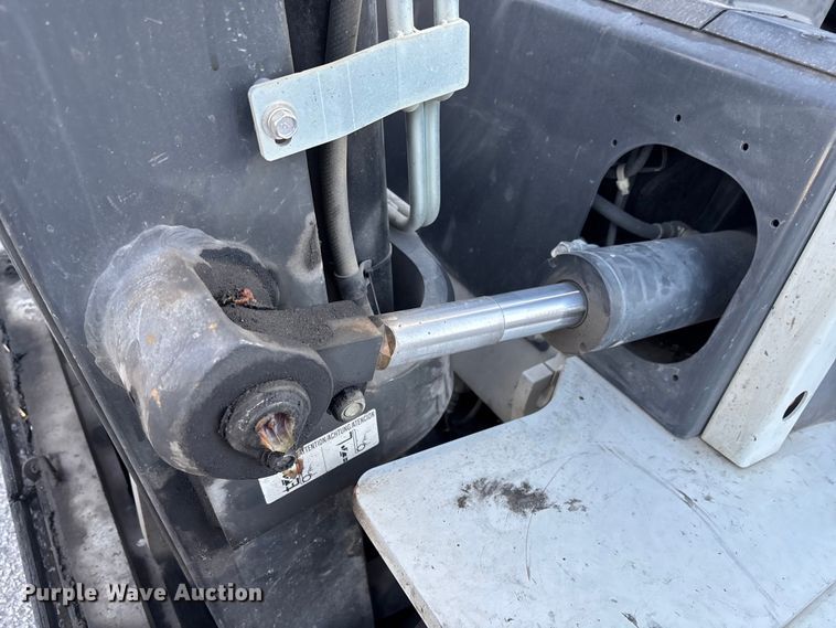 image for item EC3899 2015 Nissan PF80YLP forklift