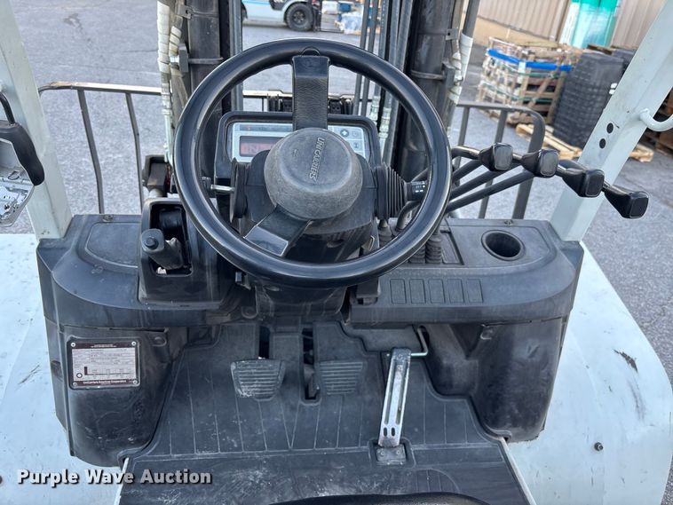 image for item EC3899 2015 Nissan PF80YLP forklift