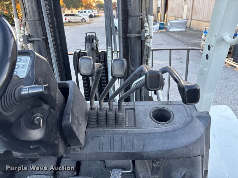 image for item EC3899 2015 Nissan PF80YLP forklift