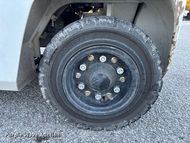 image for item EC3899 2015 Nissan PF80YLP forklift