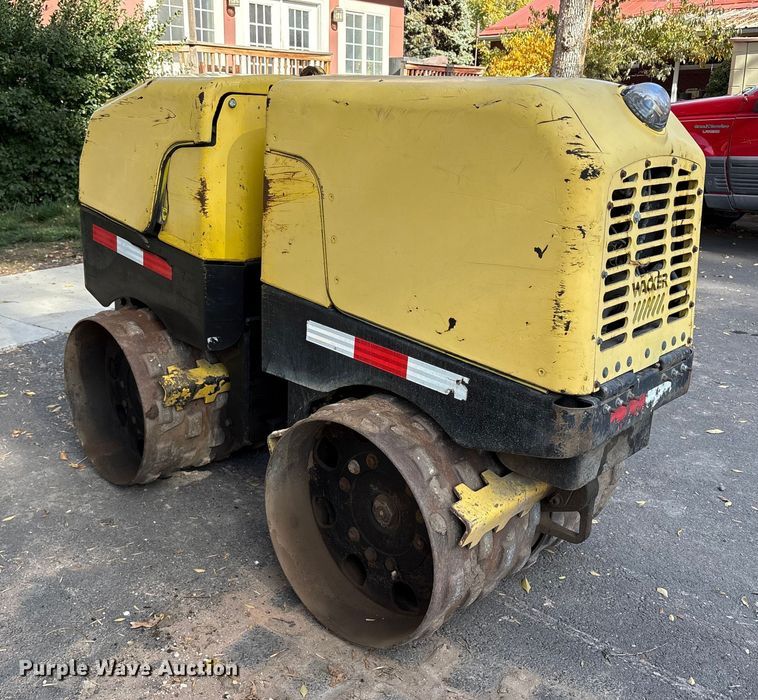 image for item EC8125 2007 Wacker Neuson trench compactor