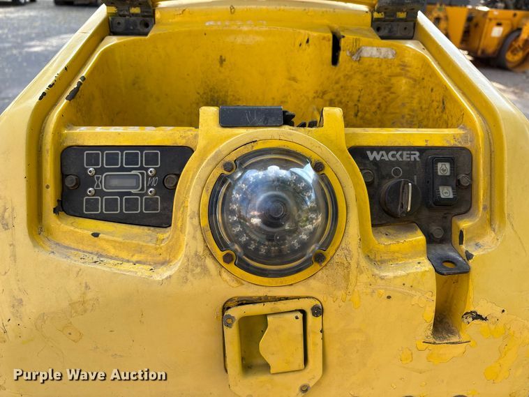 image for item EC8125 2007 Wacker Neuson trench compactor