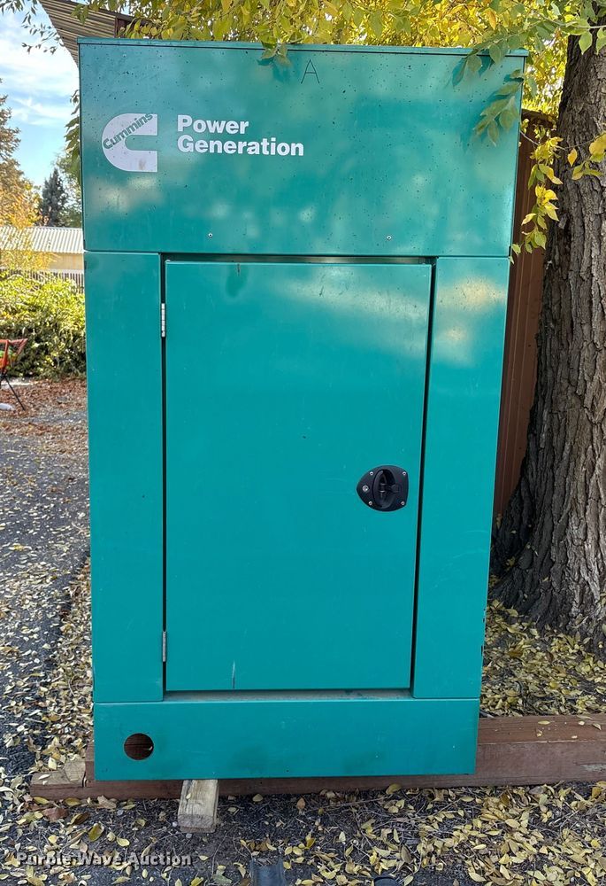 image for item EC8128 2004 Cummins Power Generation DGCB-5937289 generator