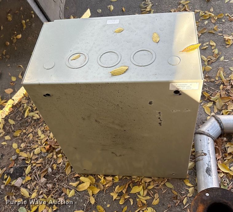 image for item EC8128 2004 Cummins Power Generation DGCB-5937289 generator