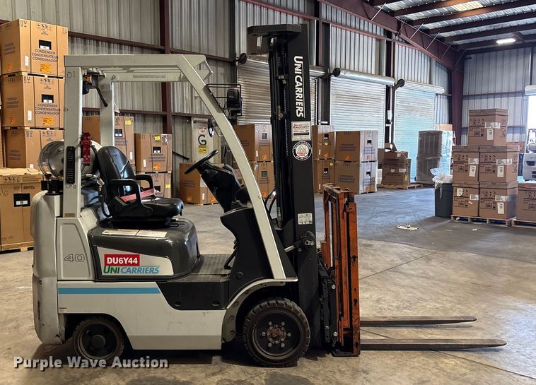 MONTACARGAS 2017 UNICARRIERS CFS40