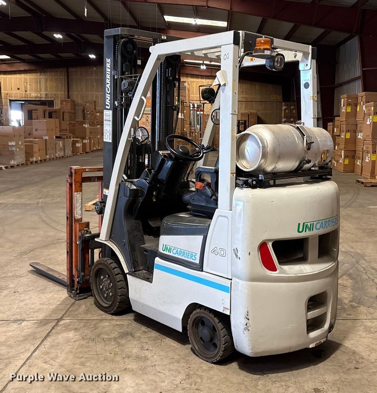 image for item EC8133 2017 UniCarriers CFS40 forklift