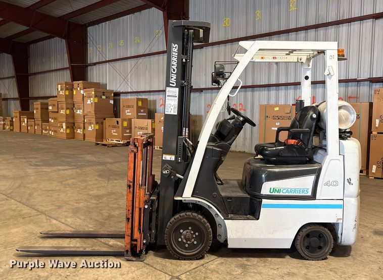 image for item EC8133 2017 UniCarriers CFS40 forklift