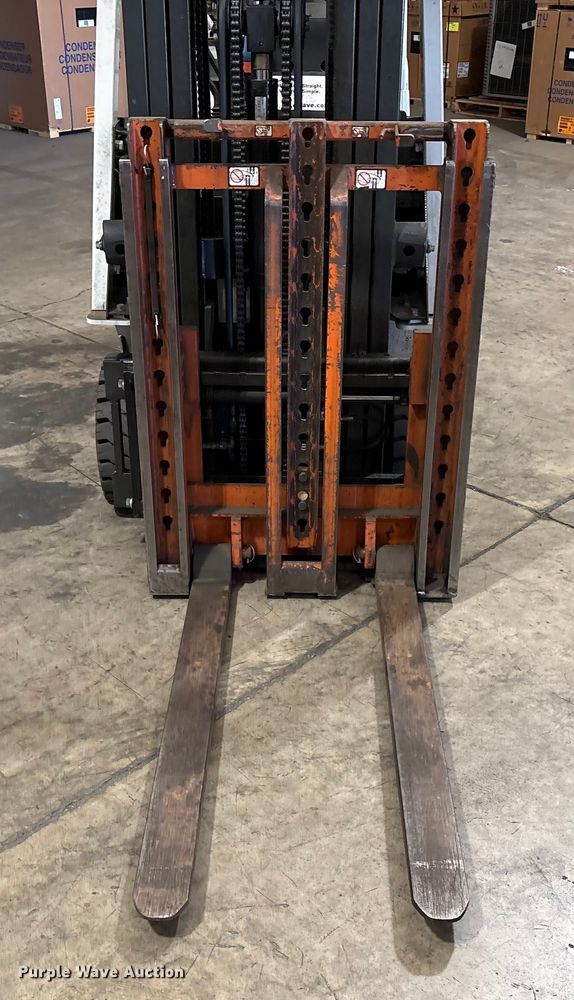 image for item EC8133 2017 UniCarriers CFS40 forklift