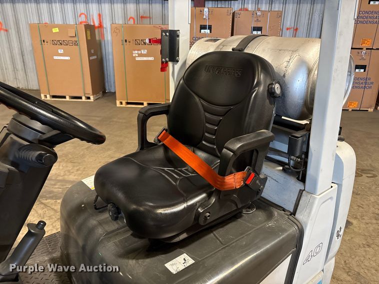 image for item EC8133 2017 UniCarriers CFS40 forklift